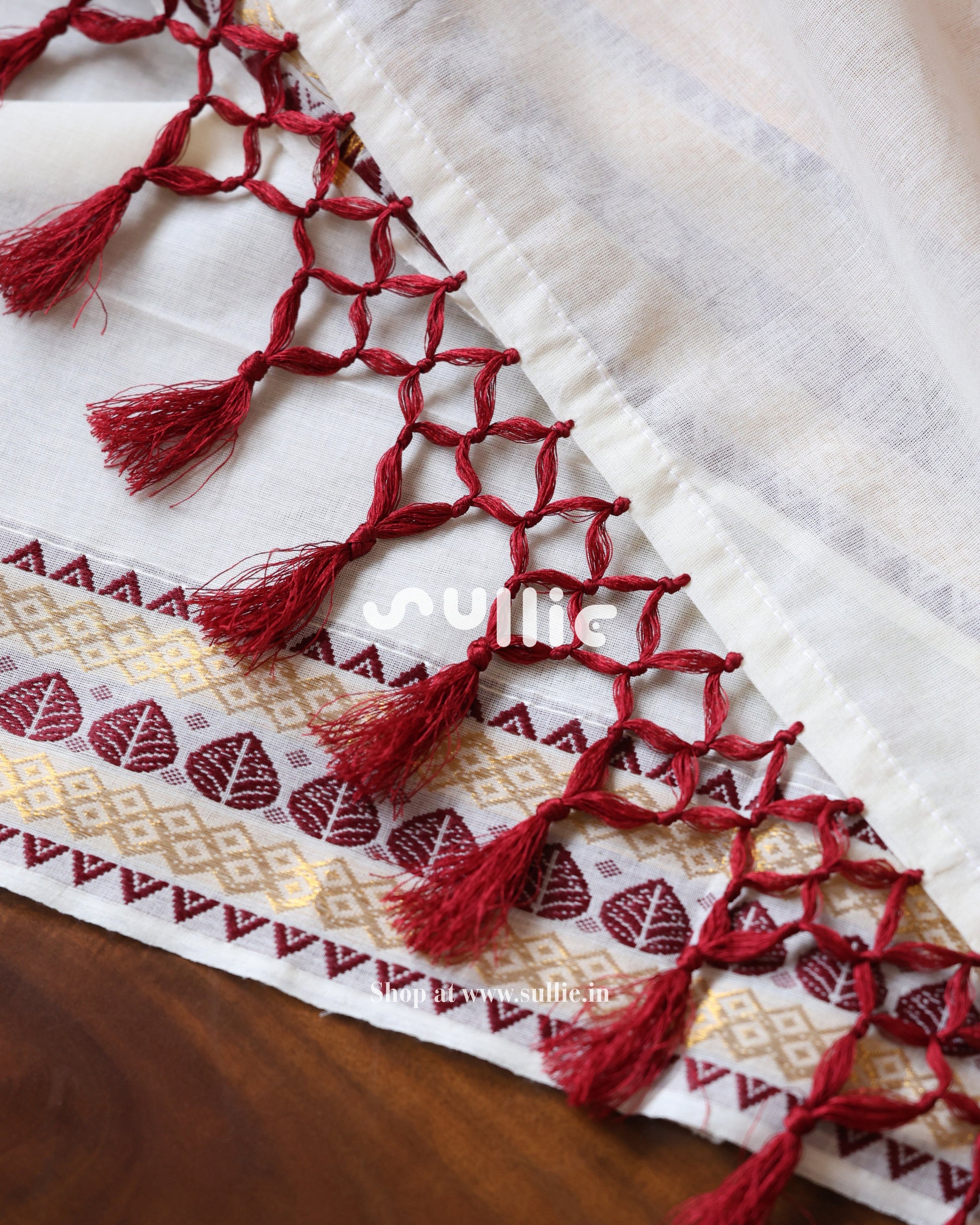 Woven Whispers in Red | Kerala Kasavu Saree with Red Threadwork